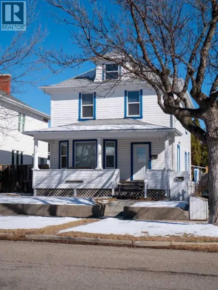 643 8 Street S, Lethbridge