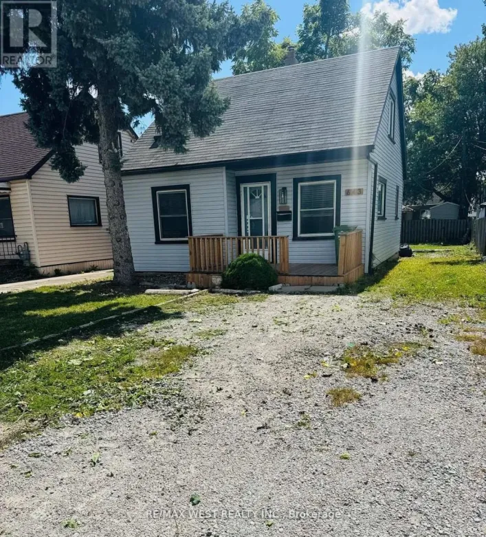 643 CHARLES STREET E, Windsor