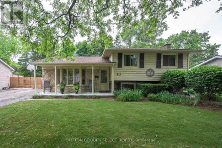 643 DUNBOYNE CRESCENT, London North