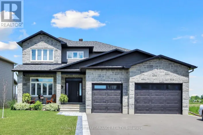 643 PARKVIEW TERRACE, Russell