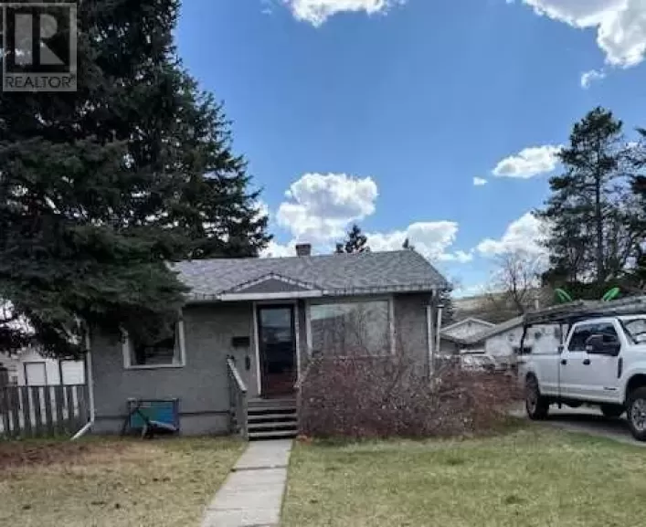 6435 34 Avenue NW, Calgary