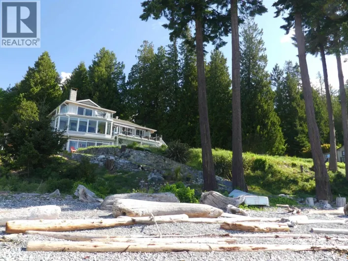 6437 SUNSHINE COAST HIGHWAY, Sechelt