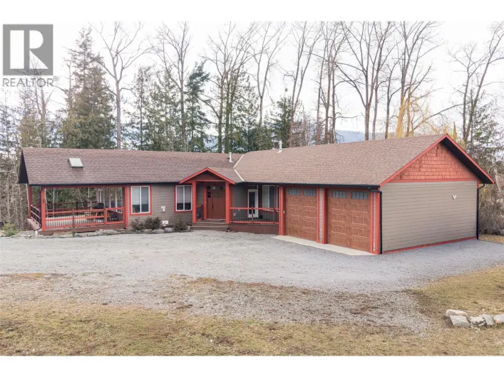 6440 Okanagan Avenue SE, Salmon Arm
