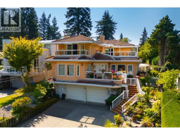 6440 ROSEBERY AVENUE, West Vancouver