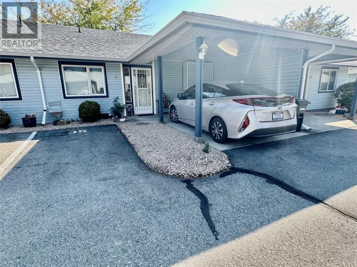 6446 MEADOWS Drive Unit# 35, Oliver