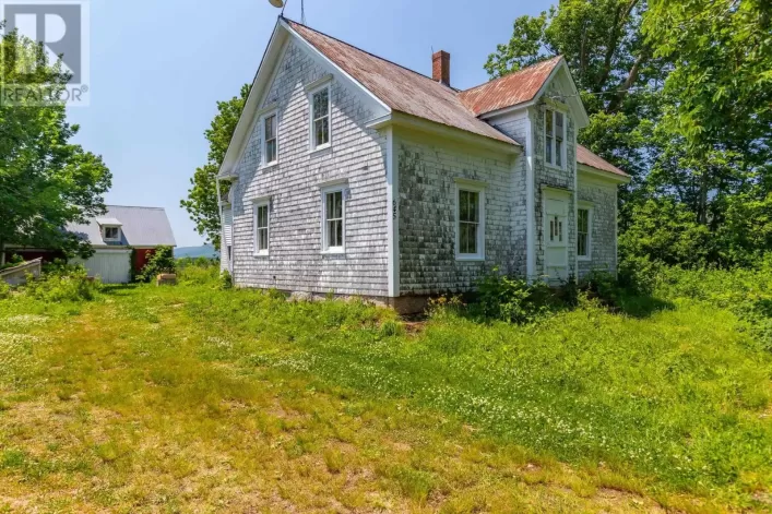 645 Leonard Road, Paradise