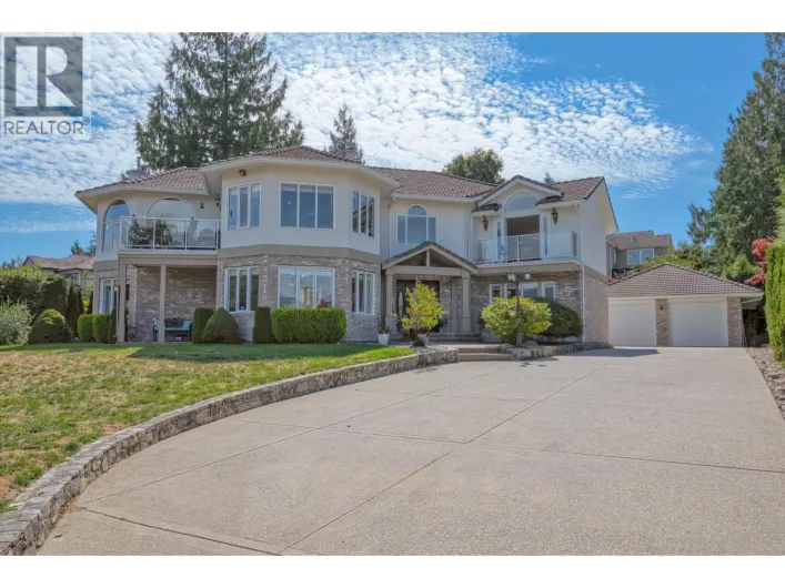 6453 N GALE AVENUE, Sechelt