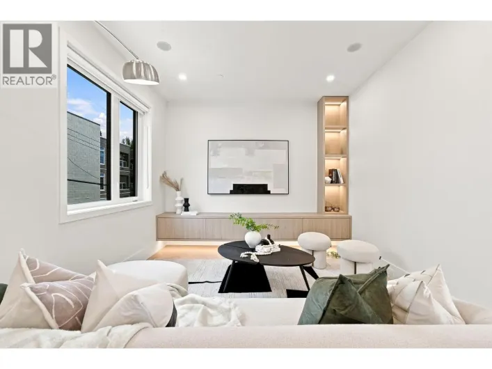 646 E 23RD AVENUE, Vancouver