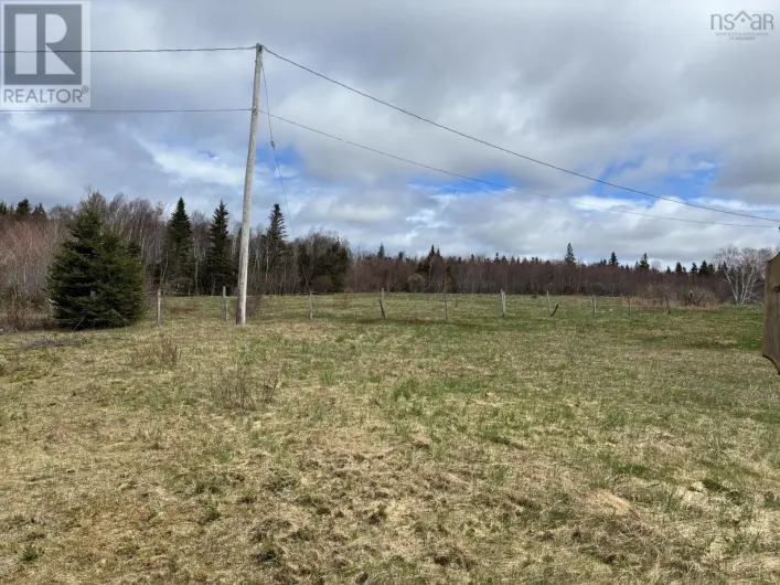 646 St. James Road, Dalem Lake
