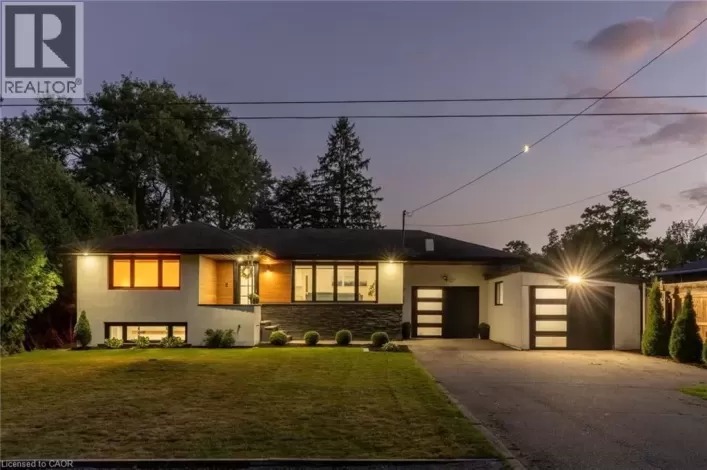 6461 DICKENSON Road E, Mount Hope