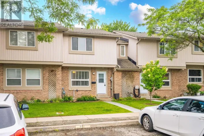 647 WOODWARD AVENUE, Milton