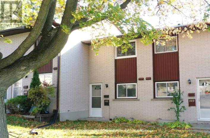 648 BRANT STREET, Woodstock