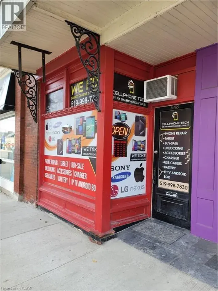 648 KING Street E, Cambridge
