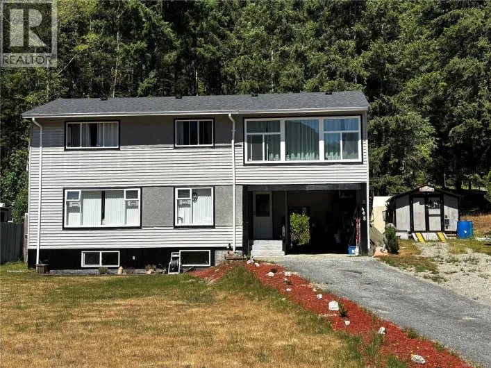 648 Nimpkish Dr, Gold River