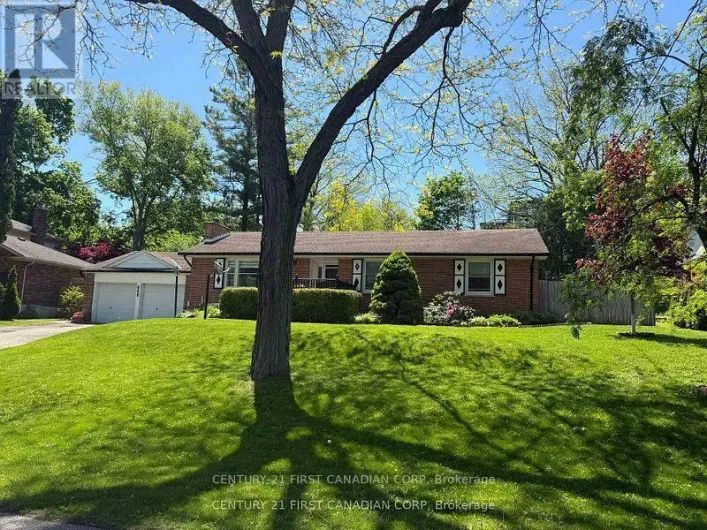 648 WESTWOOD DRIVE, London South
