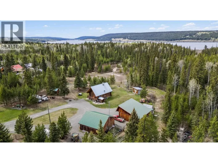 6483 HORSE LAKE ROAD, Lone Butte