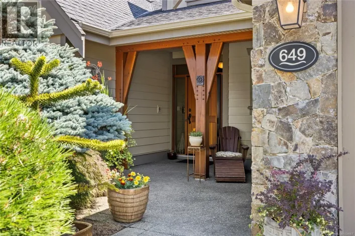 649 Eaglewood Crt, Qualicum Beach