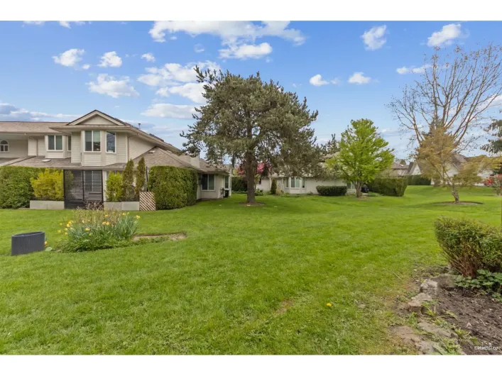 65 9045 WALNUT GROVE DRIVE, Langley