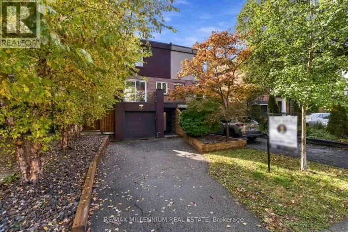 65 CASTLEFIELD AVENUE, Toronto