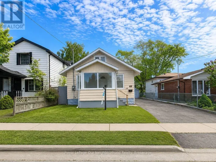 65 GLADSTONE AVENUE, Oshawa