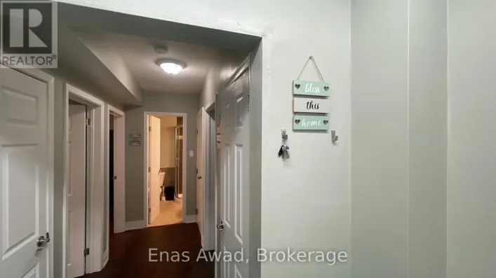 65 HOLCOLM ROAD, Toronto