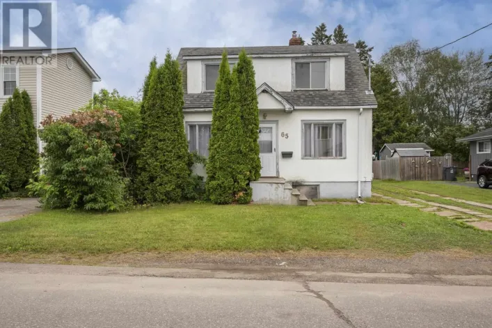 65 Kenogami Ave. N., Thunder Bay