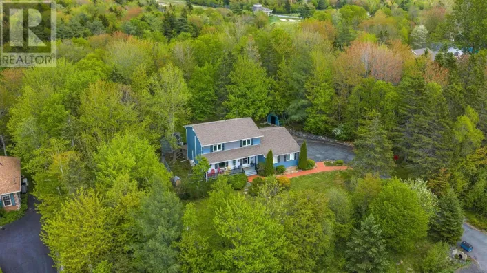 65 Lakehill Drive, Lake Loon