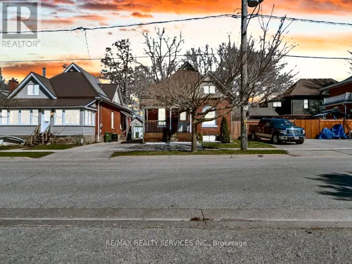 House for rent: 65 MOORE STREET, St. Thomas
