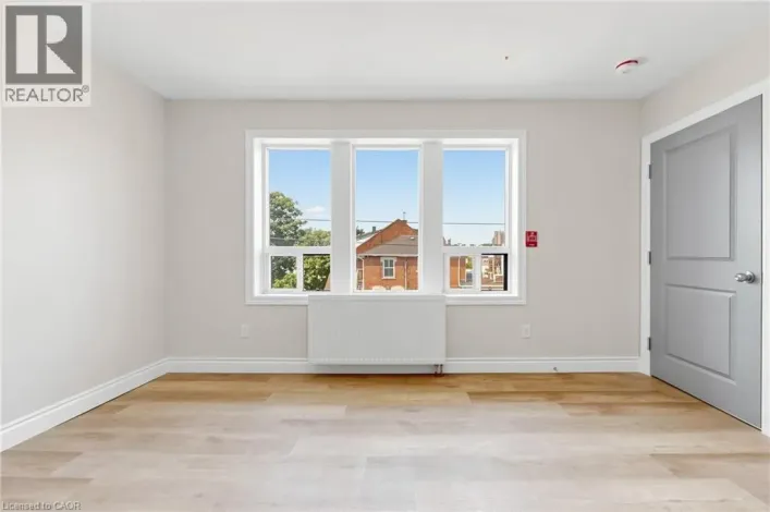 65 SANFORD Avenue S, Hamilton
