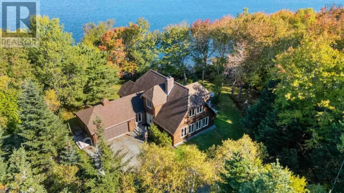 65 Shore Road, Mount Pleasant