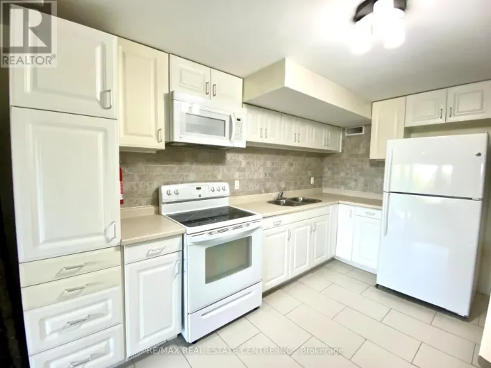 65 STONEYLAKE AVENUE, Brampton