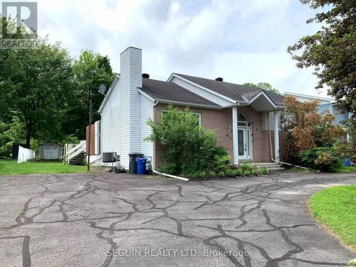 650 BERTHIAUME STREET, Hawkesbury
