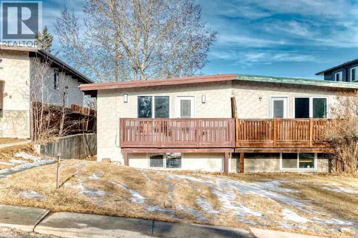 6508 34 Avenue NW, Calgary