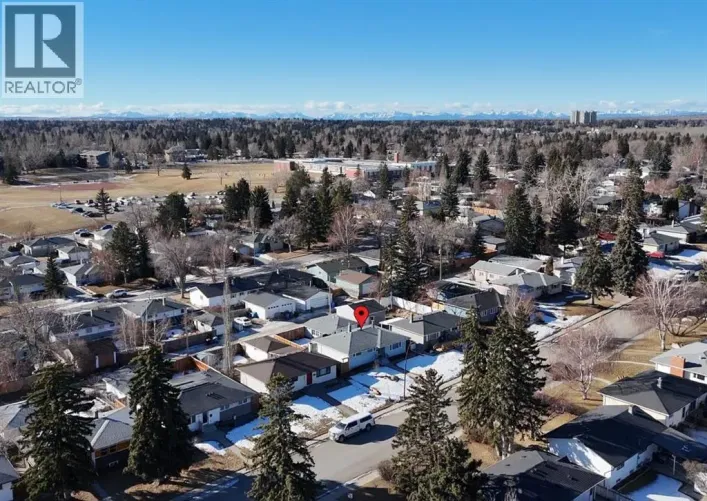 651 84 Avenue SW, Calgary