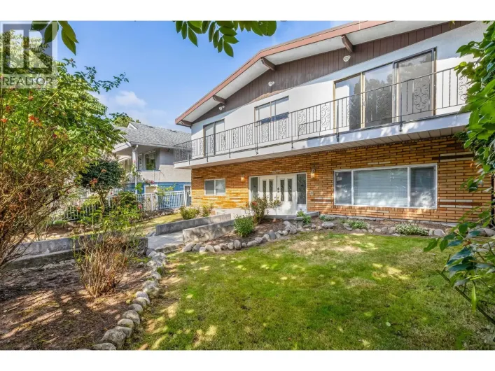 651 E 17TH AVENUE, Vancouver