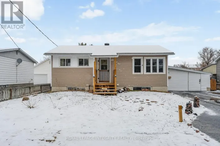 651 LORNE STREET W, Laurentian Valley
