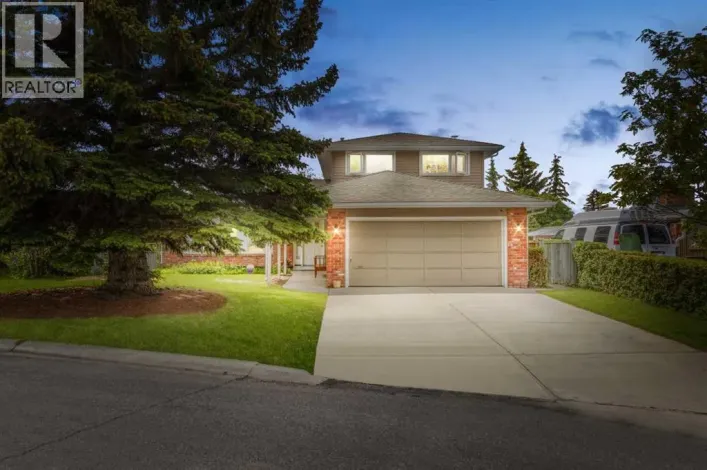 652 Dalmeny Hill NW, Calgary
