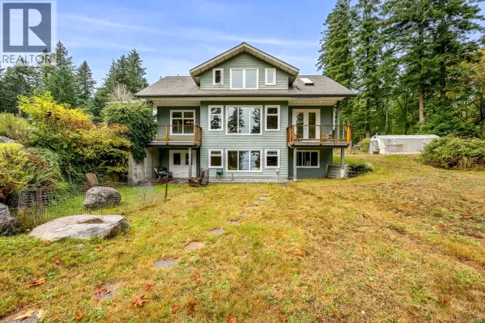 652 Fox Rd, Quadra Island