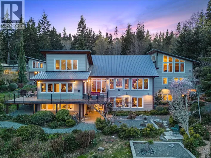 6520 Eagles Dr, Courtenay