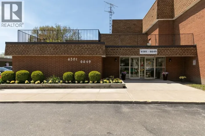 6523 THORNBERRY Unit# 331, Windsor