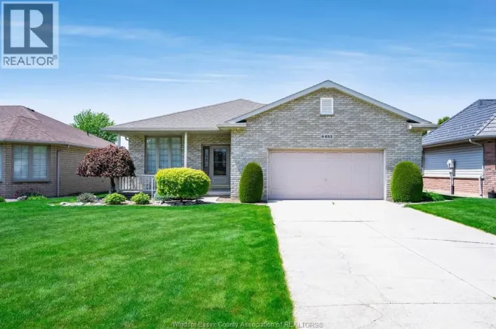 653 McNaughton AVENUE West, Chatham