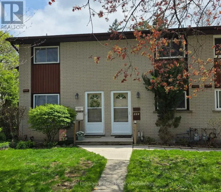 653 NORTHDALE DRIVE, Woodstock