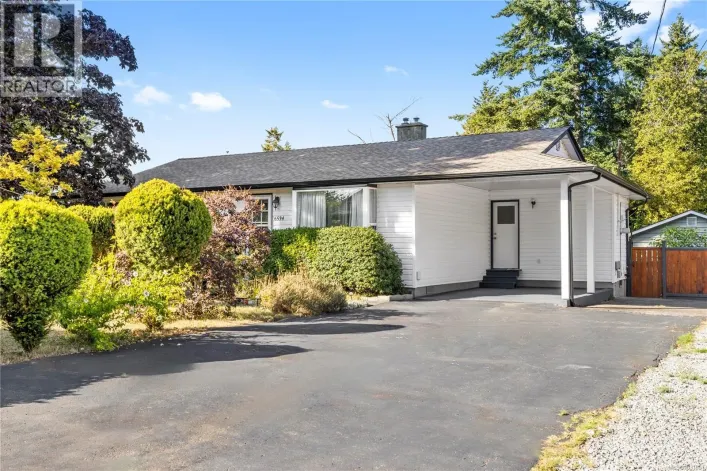 6534 Southampton Rd, Nanaimo
