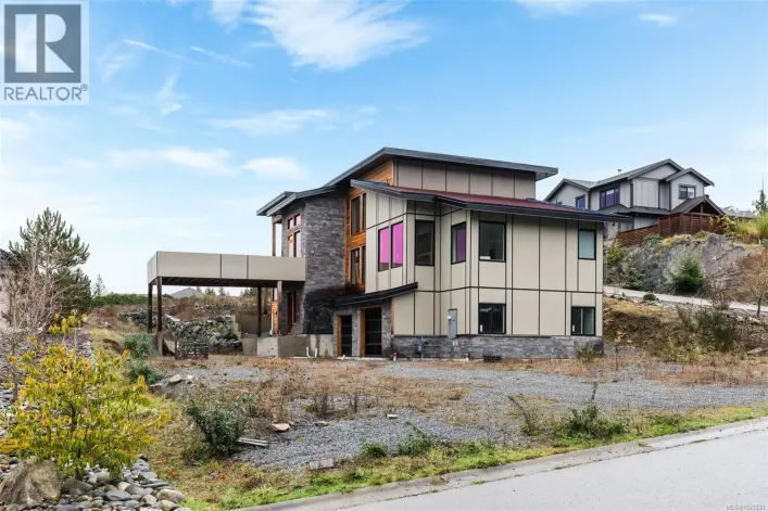 654 SENTINEL Dr, Mill Bay