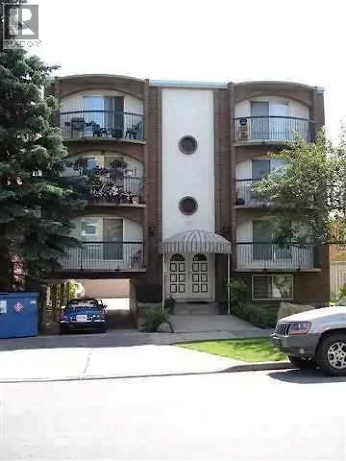 655 4 AV  NE, Calgary