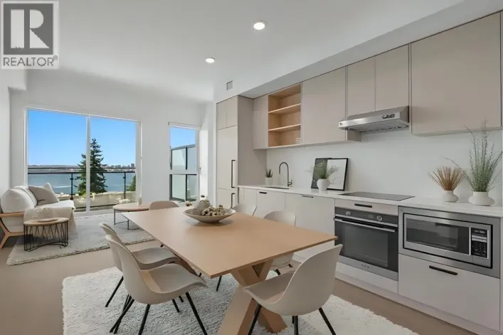 655 422 E 3RD STREET, North Vancouver