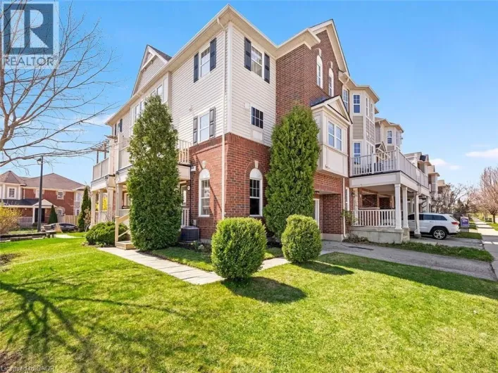 656 FRANK Place, Milton