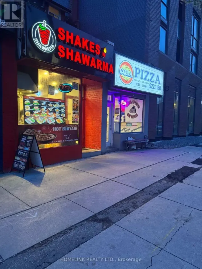 656 SPADINA AVENUE, Toronto