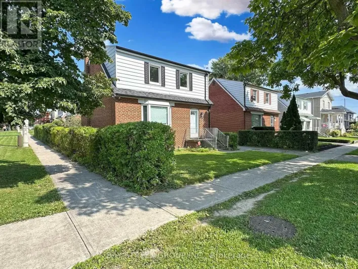 657 PHARMACY AVENUE, Toronto