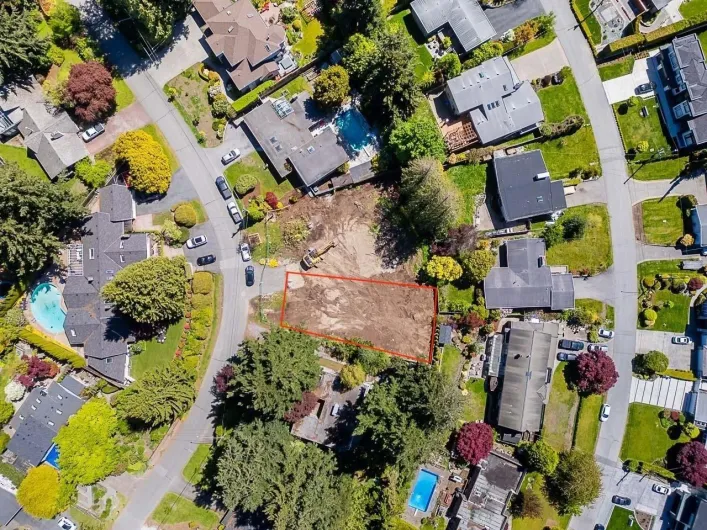 6571 LAMBERT CRESCENT, Delta